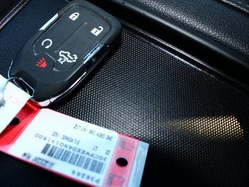 Used 2022 Chevrolet Silverado 1500 LTZ image 23