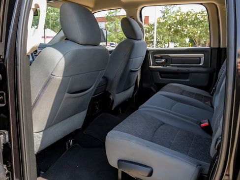 Used 2016 RAM 2500 Lone Star w/ Black Appearance Group image 31