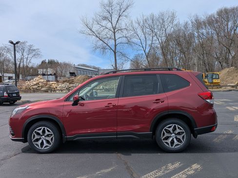 Used 2012 Subaru Forester 2.5X Premium w/ All-Weather Pkg image 2