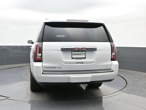 Used 2019 GMC Yukon XL Denali w/ Denali Ultimate Package AWD/4WD image 8