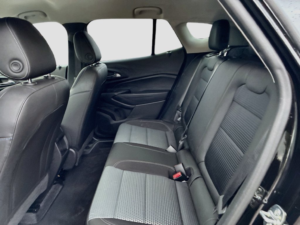 Used 2026 Chevrolet Trax LT FWD image 22