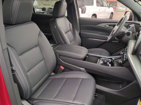 New 2025 Chevrolet Traverse LT w/ Enhanced Driving Package image 28