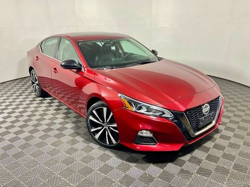 Used 2019 Nissan Altima 2.5 SR w/ SR Premium Package AWD/4WD image 9