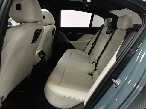 New 2026 BMW 530i w/ Premium Package image 10