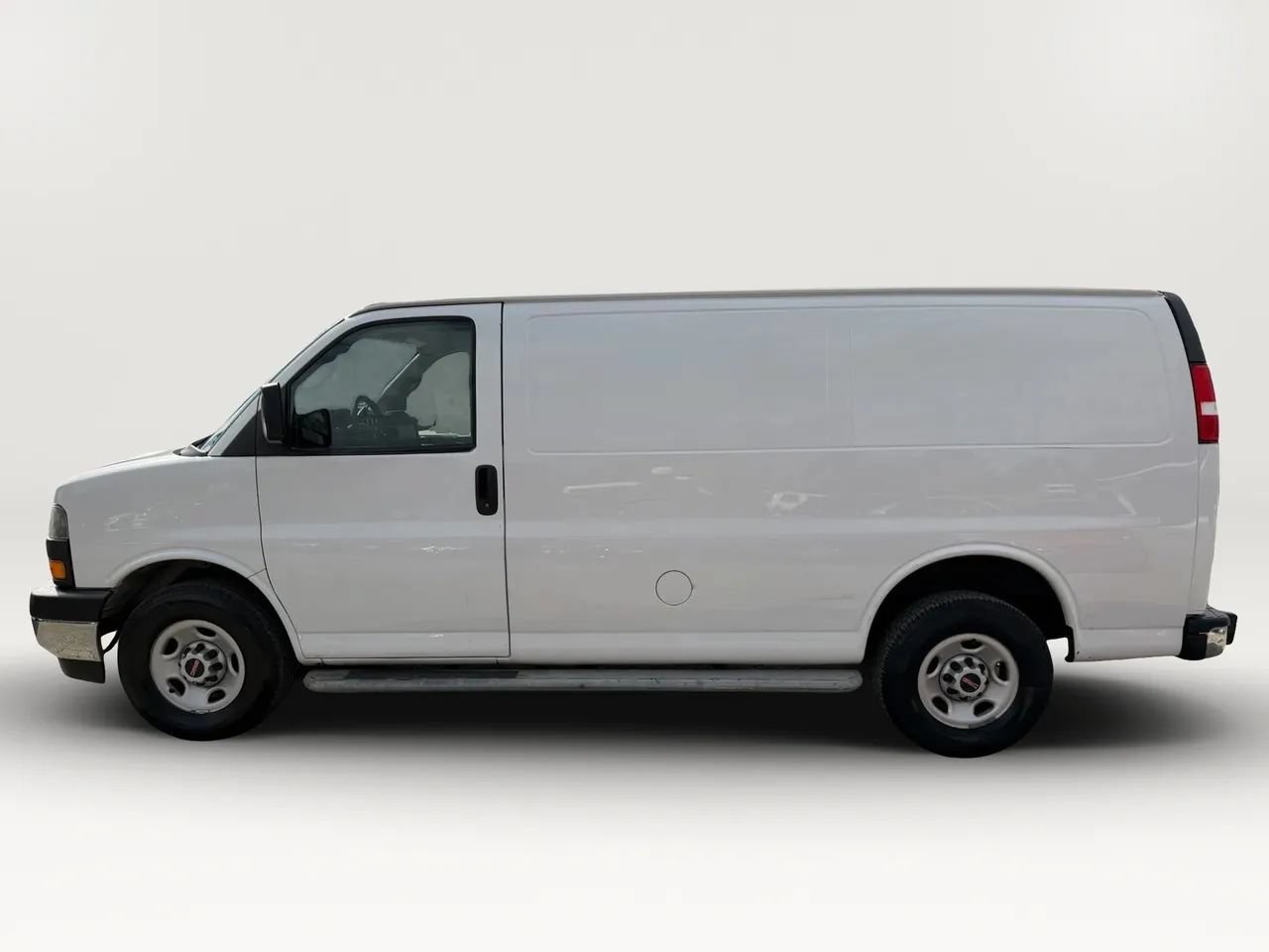 Used 2019 GMC Savana 2500 w/ Driver Convenience Package RWD image 6