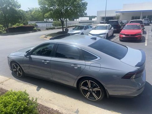 Used 2023 Honda Accord Sport image 12