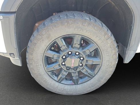 Used 2026 GMC Sierra 2500 AT4 w/ AT4 Premium Plus Package AWD/4WD image 4