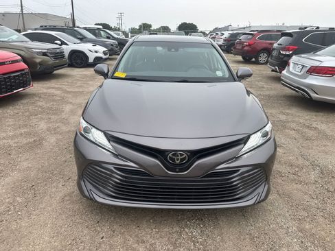 Used 2018 Toyota Camry XLE w/ Driver Assist Package FWD image 10