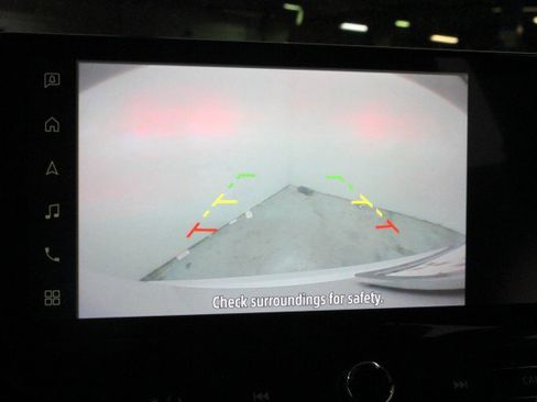 New 2026 Mitsubishi Outlander LE image 13