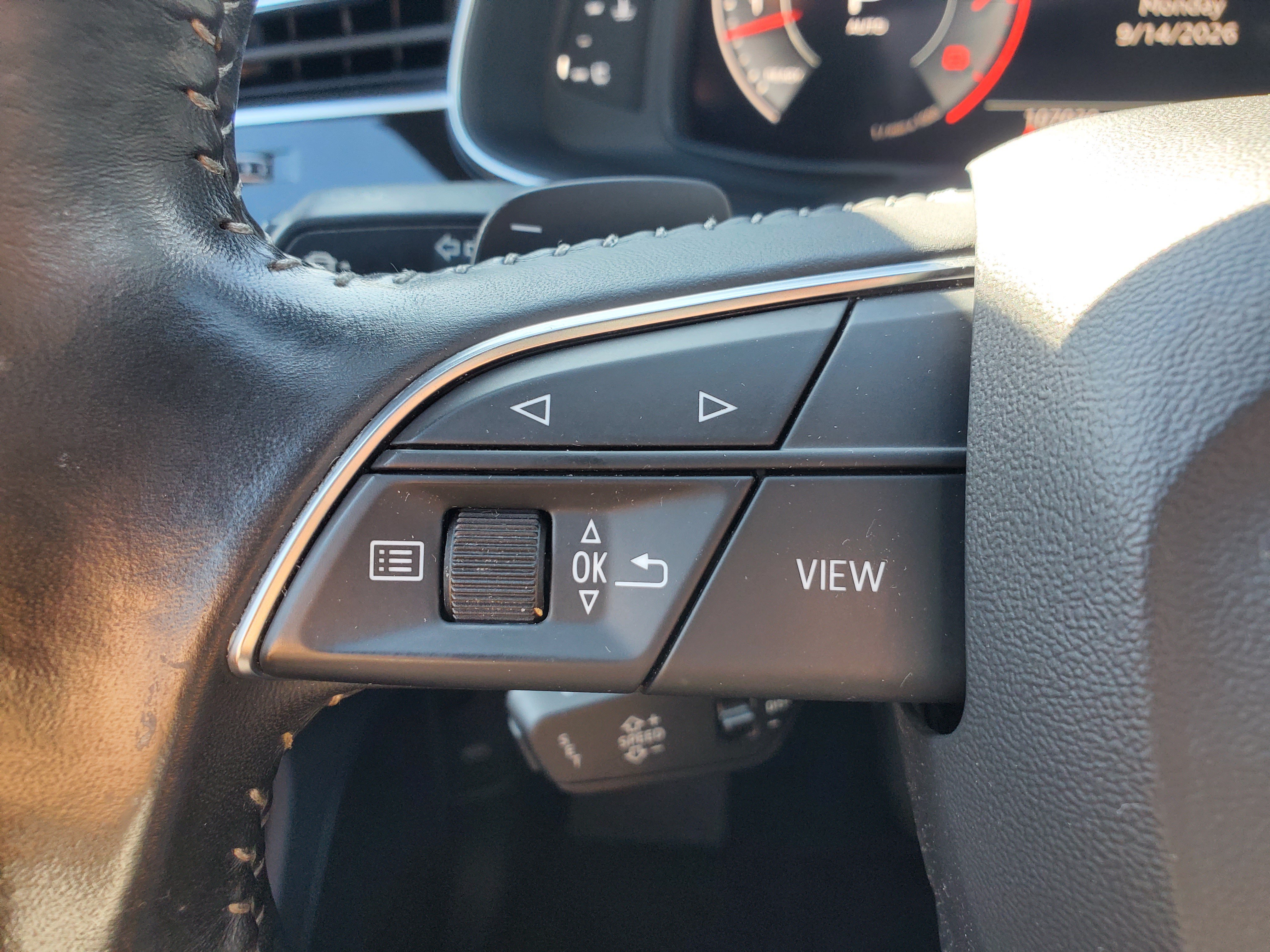 Used 2019 Audi Q8 Prestige w/ Towing Package AWD/4WD image 13
