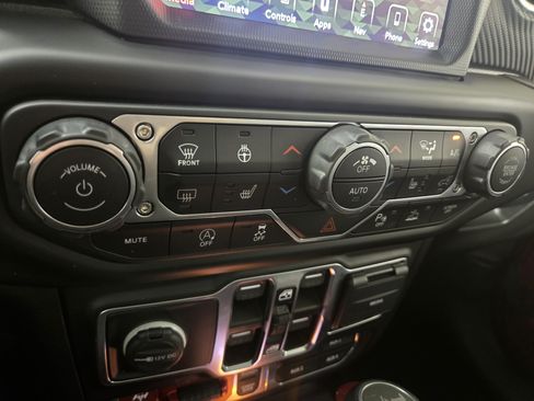 Used 2021 Jeep Wrangler Unlimited Rubicon AWD/4WD image 27