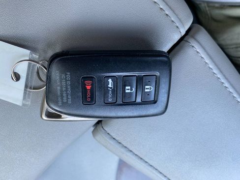 Used 2017 Lexus RX 350 AWD w/ Premium Package image 18