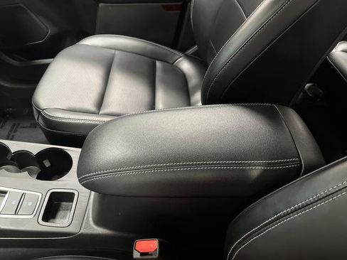 Used 2025 Ford Escape Platinum image 20