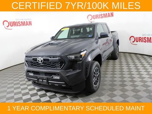 Used 2025 Toyota Tacoma TRD Sport w/ TRD Sport Upgrade Package AWD/4WD image 2