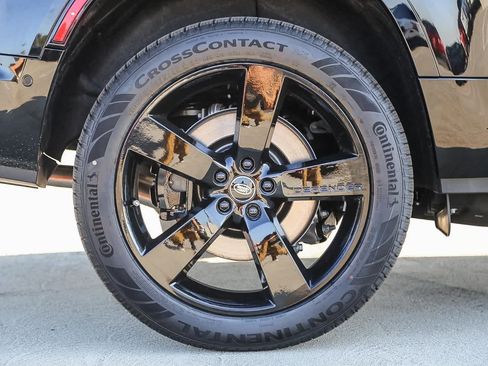 New 2025 Land Rover Defender 130 V8 image 10