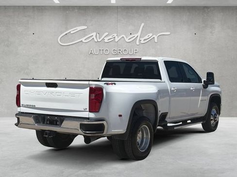 Used 2025 Chevrolet Silverado 3500 LT w/ Safety Package AWD/4WD image 16