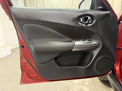 Used 2014 Nissan Juke SV AWD/4WD image 8