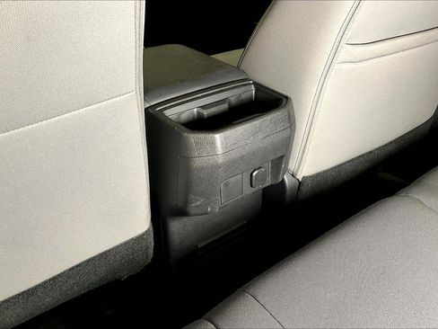 Used 2024 Toyota Tacoma TRD Off-Road image 11