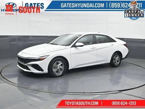 Used 2025 Hyundai Elantra SE FWD image 7