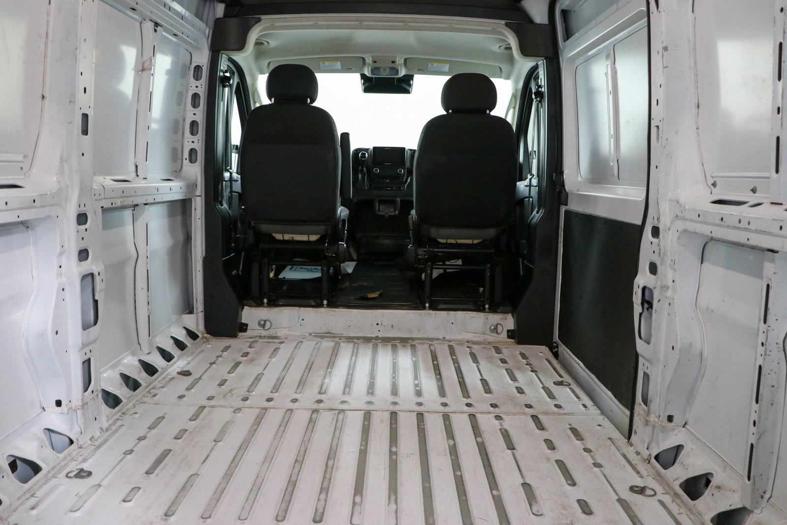 Used 2025 RAM ProMaster 2500 w/ Convenience Group FWD image 27