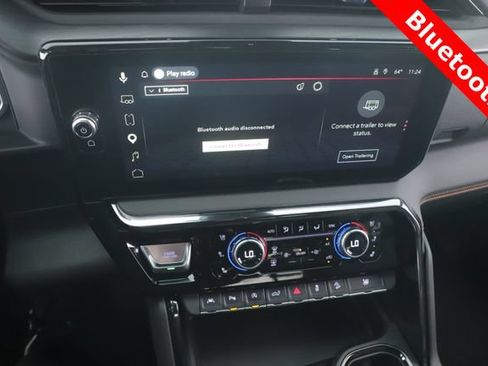 Used 2023 GMC Sierra 1500 AT4 w/ AT4 Preferred Package AWD/4WD image 5