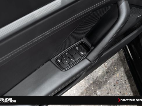 Used 2024 Porsche 911 Targa 4 GTS image 11