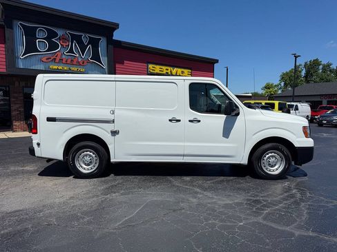 Used 2021 Nissan NV 2500 S RWD image 8