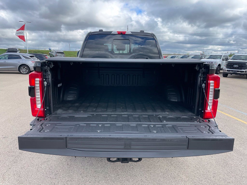 Used 2025 Ford F250 Lariat w/ Lariat Ultimate Package AWD/4WD image 32