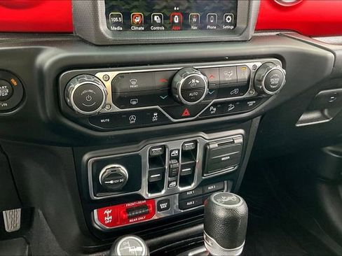 Used 2019 Jeep Wrangler Unlimited Rubicon w/ Dual Top Group image 23