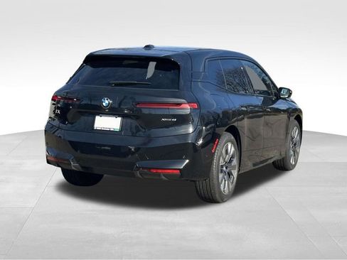 New 2026 BMW iX xDrive45 w/ Premium Package AWD/4WD image 4