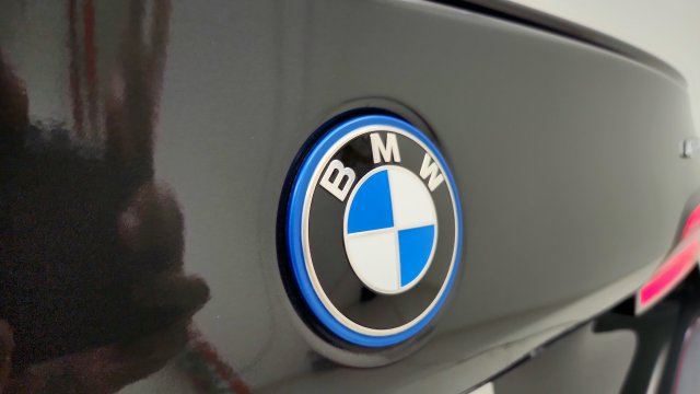 Used 2024 BMW i5 eDrive40i w/ M Sport Package RWD image 31