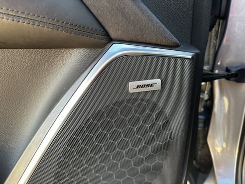 Used 2018 Cadillac Escalade Platinum image 17