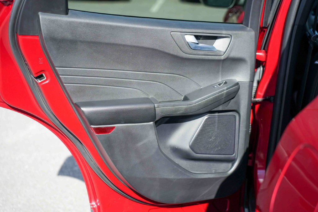 Used 2025 Ford Escape ST-Line Select AWD/4WD image 19