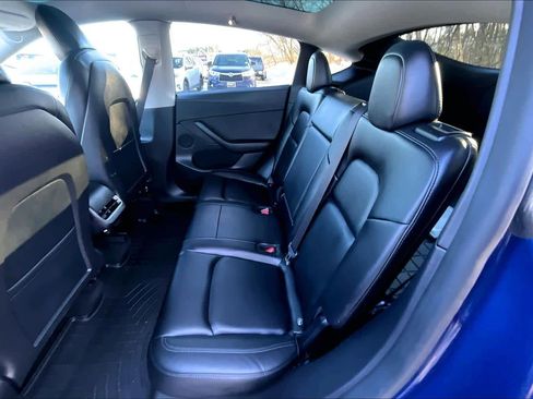 Used 2021 Tesla Model Y Long Range image 19