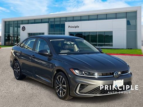 Used 2026 Volkswagen Jetta SE FWD image 1