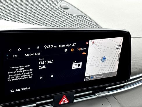 Used 2025 Hyundai Elantra SEL FWD image 8