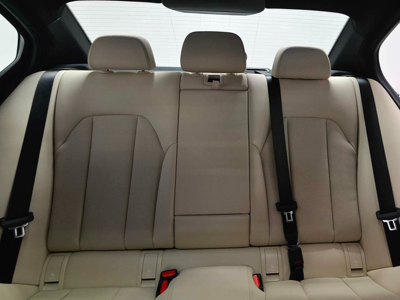 Used 2026 BMW 330i Sedan RWD image 9