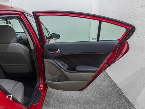 Used 2014 Kia Forte EX FWD image 16