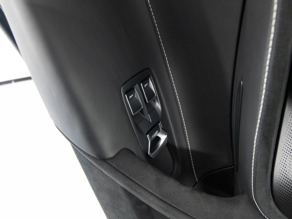 Used 2024 McLaren 750S Spider RWD image 13
