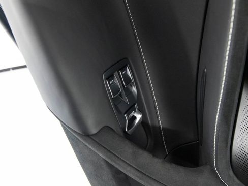 Used 2024 McLaren 750S Spider RWD image 13