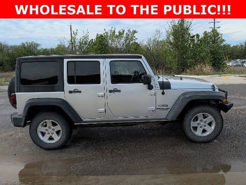 Used 2012 Jeep Wrangler Unlimited Sport image 2