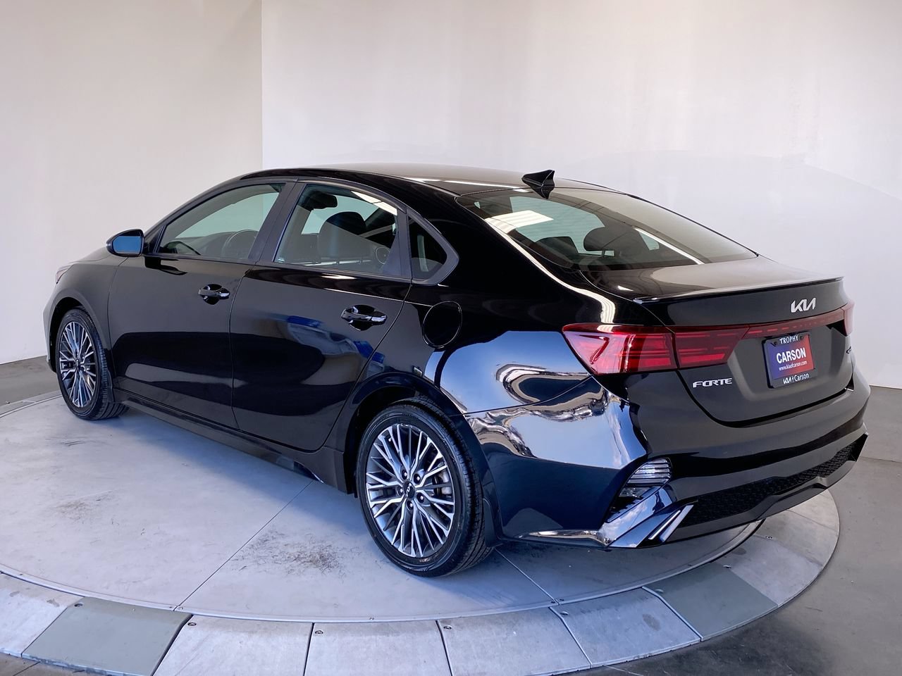 Certified 2023 Kia Forte GT-Line FWD image 3