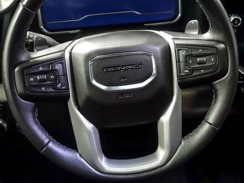 Used 2023 GMC Sierra 1500 Denali w/ Technology Package AWD/4WD image 19