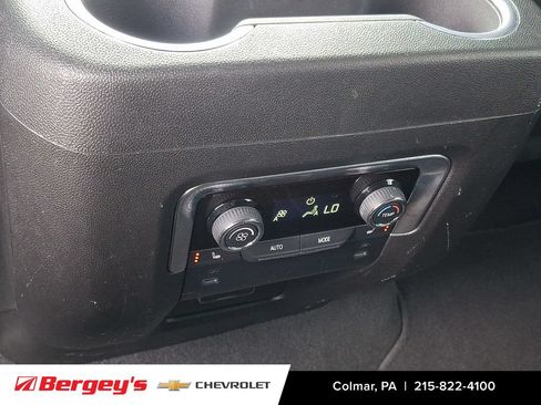 Certified 2026 Chevrolet Suburban Premier AWD/4WD image 15