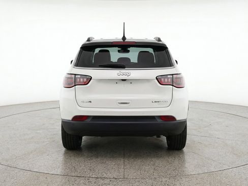 Used 2025 Jeep Compass Limited AWD/4WD image 7