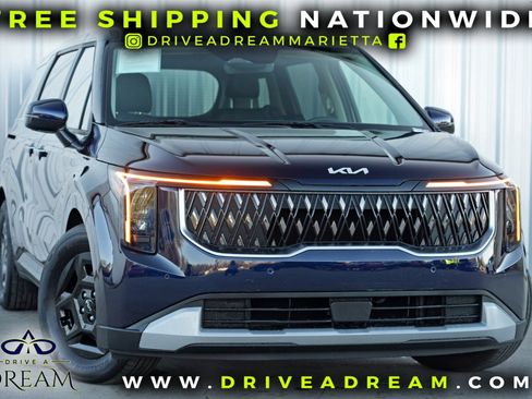 Used 2025 Kia Carnival image 2