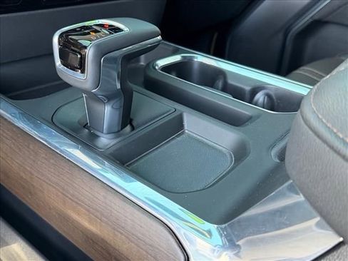 Used 2025 Chevrolet Silverado 1500 High Country image 24