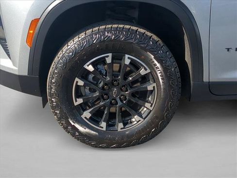 Used 2025 Chevrolet Traverse Z71 AWD/4WD image 25