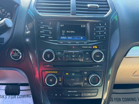 Used 2016 Ford Explorer XLT image 25