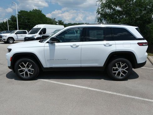 New 2025 Jeep Grand Cherokee Limited w/ Luxury Tech Group II AWD/4WD image 11